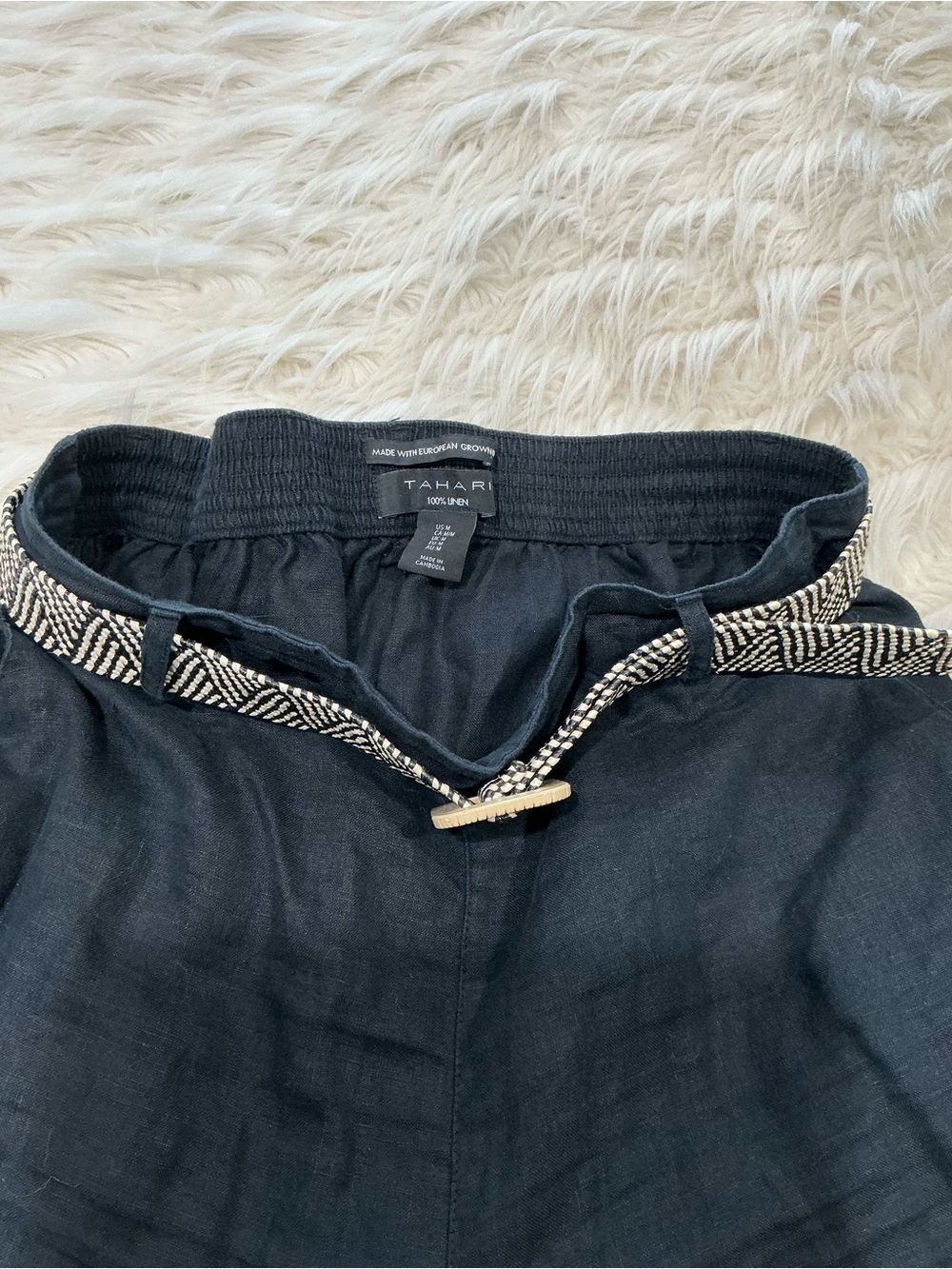 Black Wide-Leg Linen Blend Pants with Patterned Belt - Picture 2 of 4